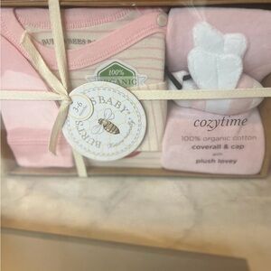 Butter Bees Baby Pink Organic Cotton Gift Set
